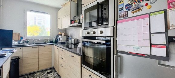 2 chambres Appartement à Courbevoie, France No. 177510 2