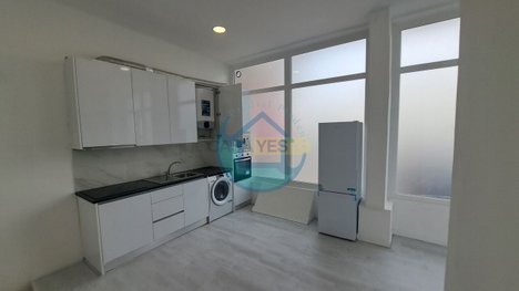 Gewerbliche Immobilie in Almada, Portugal 40m², Nr. 38590