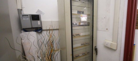 650m² Warehouse in Turin, Italy No. 352988 13