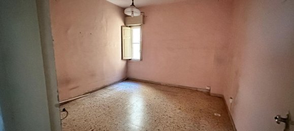 4-salle Appartement à Reggio Calabria, Italy No. 107852 9
