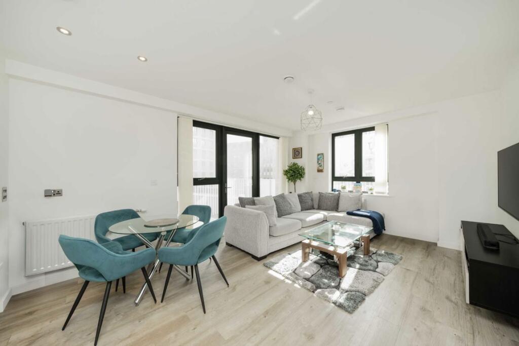 2 bedrooms Apartment in Acton, United Kingdom No. 10018