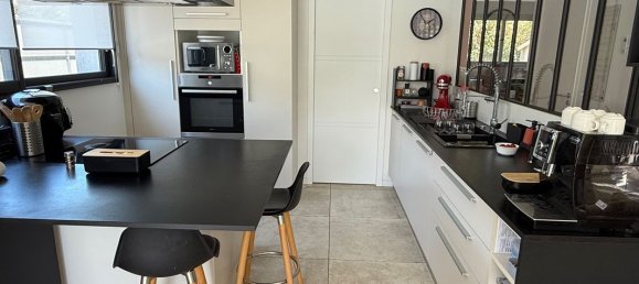 3 bedrooms House in Leognan, France No. 319529 3