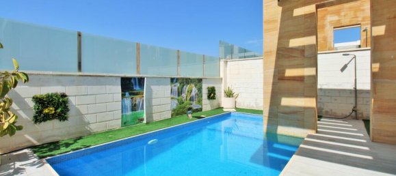 3 Schlafzimmer Villa in Alicante, Spain, Nr. 161790 2