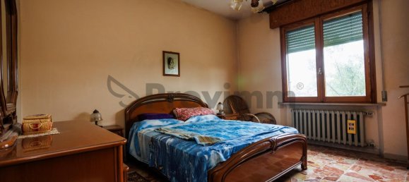 5 rooms Apartment in Cesena, Italy No. 178753 4