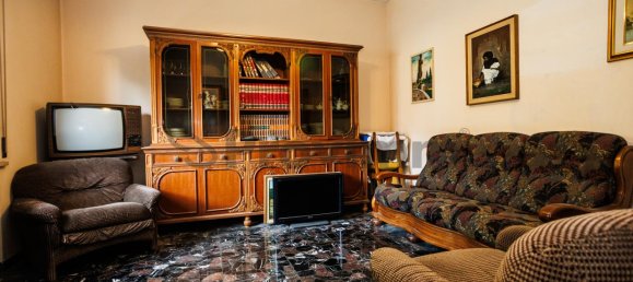 5 rooms Apartment in Cesena, Italy No. 178753 6