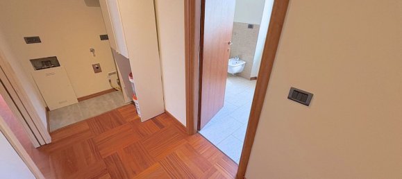 4 chambres Appartement à Monza, Italy No. 361179 3