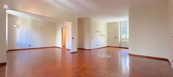 4 chambres Appartement à Monza, Italy No. 361179 2