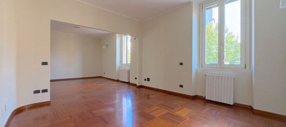 4 chambres Appartement à Monza, Italy No. 361179 8