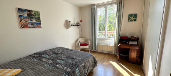 5 bedrooms House in Colombes, France No. 185925 16