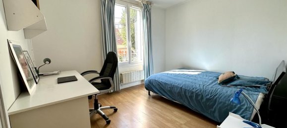 5 bedrooms House in Colombes, France No. 185925 14