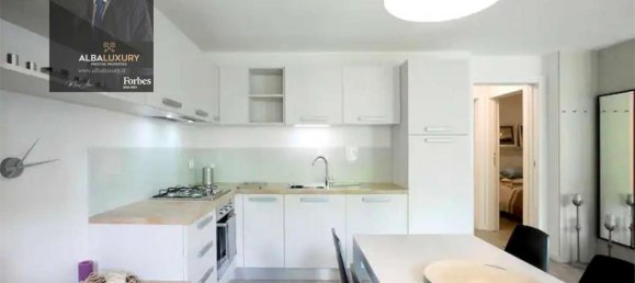 4 bedrooms Villa in Camaiore, Italy No. 519 10