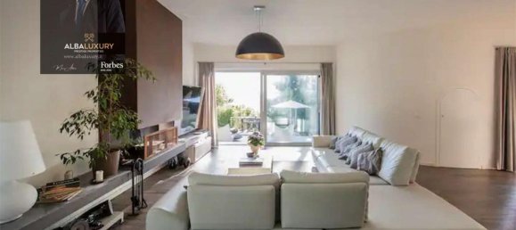4 bedrooms Villa in Camaiore, Italy No. 519 6