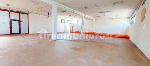 Entrepôt à Maiolati Spontini, Italy 2079m² No. 317782 11