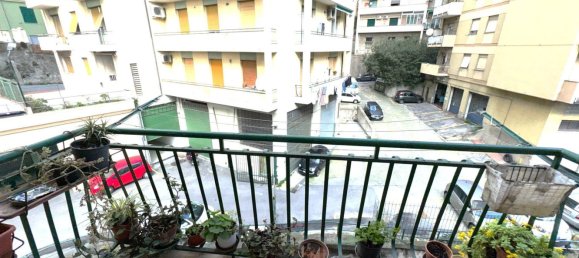 Квартира с 2 комнатами в Генуя, Италия № 39218 4