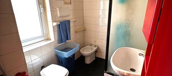 Квартира с 2 комнатами в Генуя, Италия № 39218 10