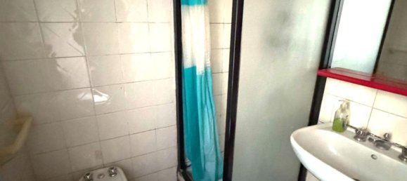 Квартира с 2 комнатами в Генуя, Италия № 39218 11