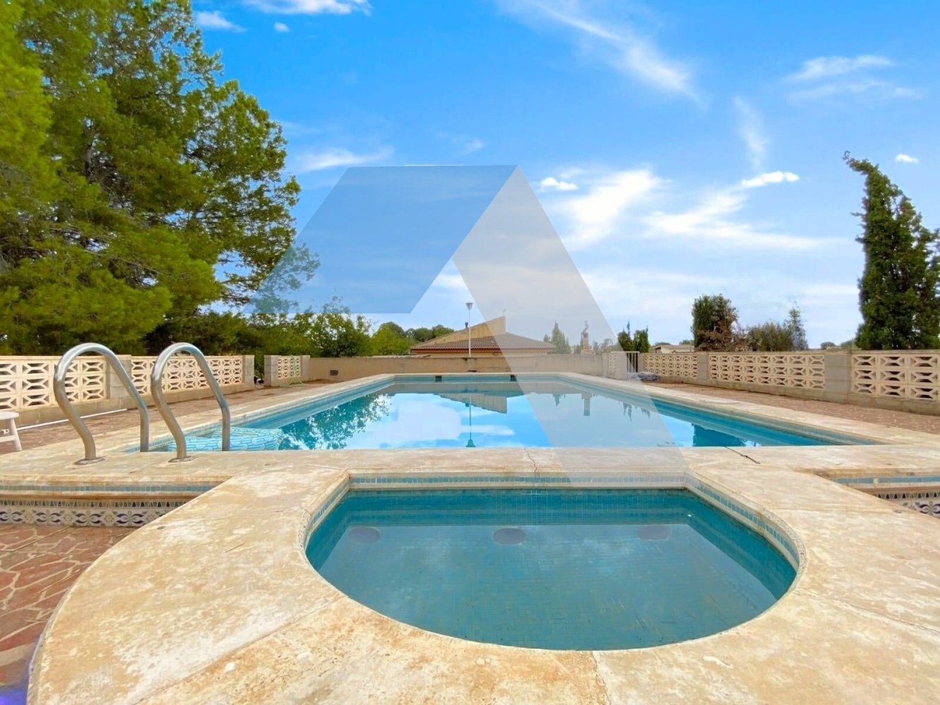 3 bedrooms Apartment in Alicante, Spain No. 144369