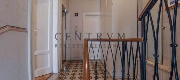 4 bedrooms Villa in Milan, Italy No. 337819 19