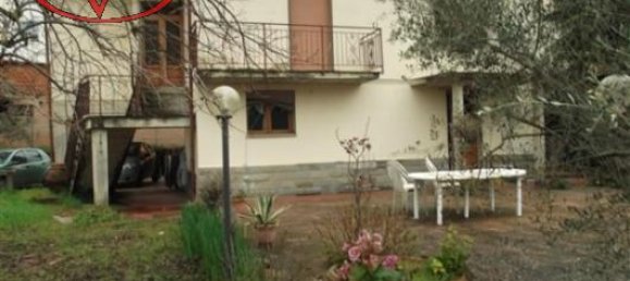 9غرفة فيلا في Loro Ciuffenna, Italy رقم 229018 3