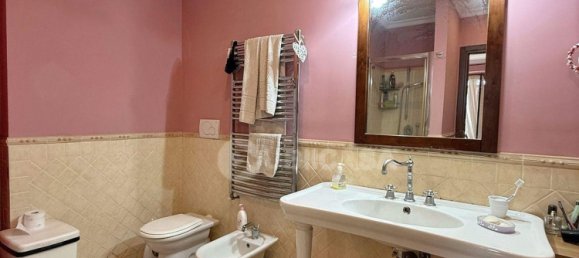 Casa de 4 habitaciónes en Lariano, Italy No. 16904 33