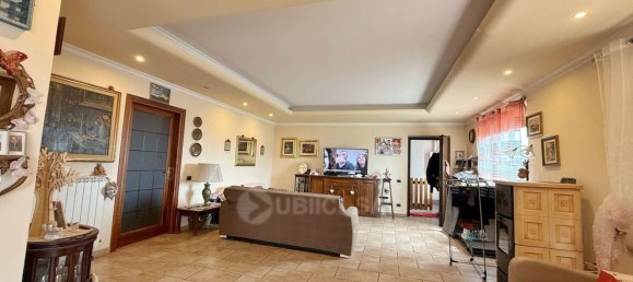 Casa de 4 habitaciónes en Lariano, Italy No. 16904 10