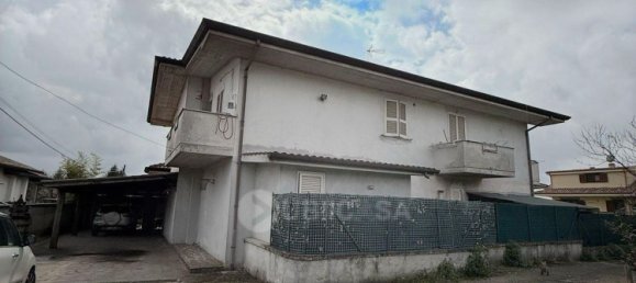 Casa de 4 habitaciónes en Lariano, Italy No. 16904 42