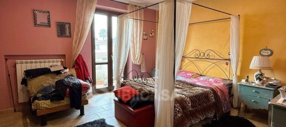 Casa de 4 habitaciónes en Lariano, Italy No. 16904 29