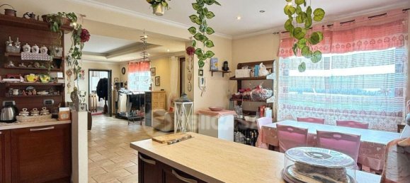 Casa de 4 habitaciónes en Lariano, Italy No. 16904 12