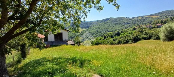 3 rooms House in Crocefieschi, Italy No. 38512 8
