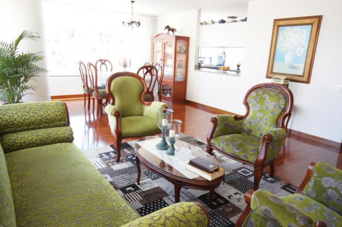 3 bedrooms House in Bogota, Colombia No. 14172