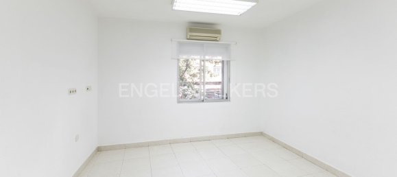 4 غرف نوم شقة في Cuatro Caminos, Spain رقم 137377 9