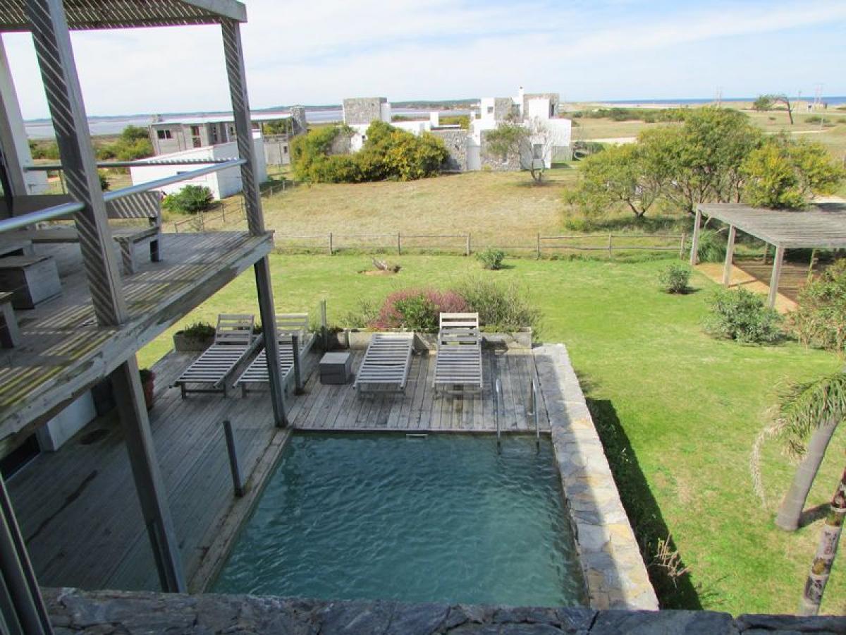 4 bedrooms House in Maldonado, Uruguay No. 955