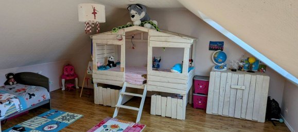 4 bedrooms House in Le Chatelet-en-Brie, France No. 328053 6