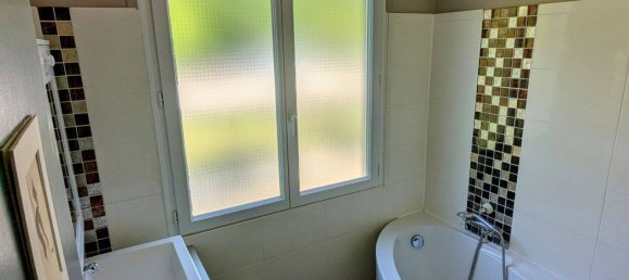 4 bedrooms House in Le Chatelet-en-Brie, France No. 328053 10