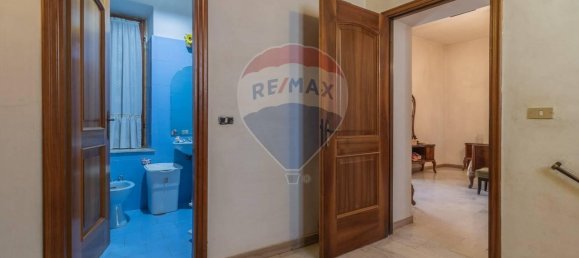 Дом с 3 комнатами в Фарнезе, Италия № 120640 2