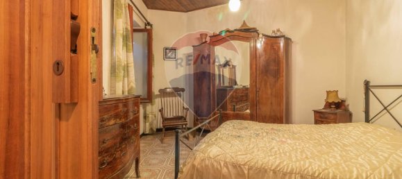 Дом с 3 комнатами в Фарнезе, Италия № 120640 3