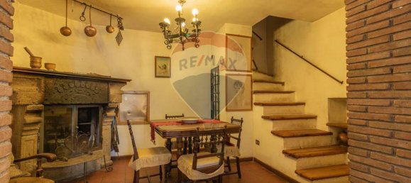 Дом с 3 комнатами в Фарнезе, Италия № 120640 10