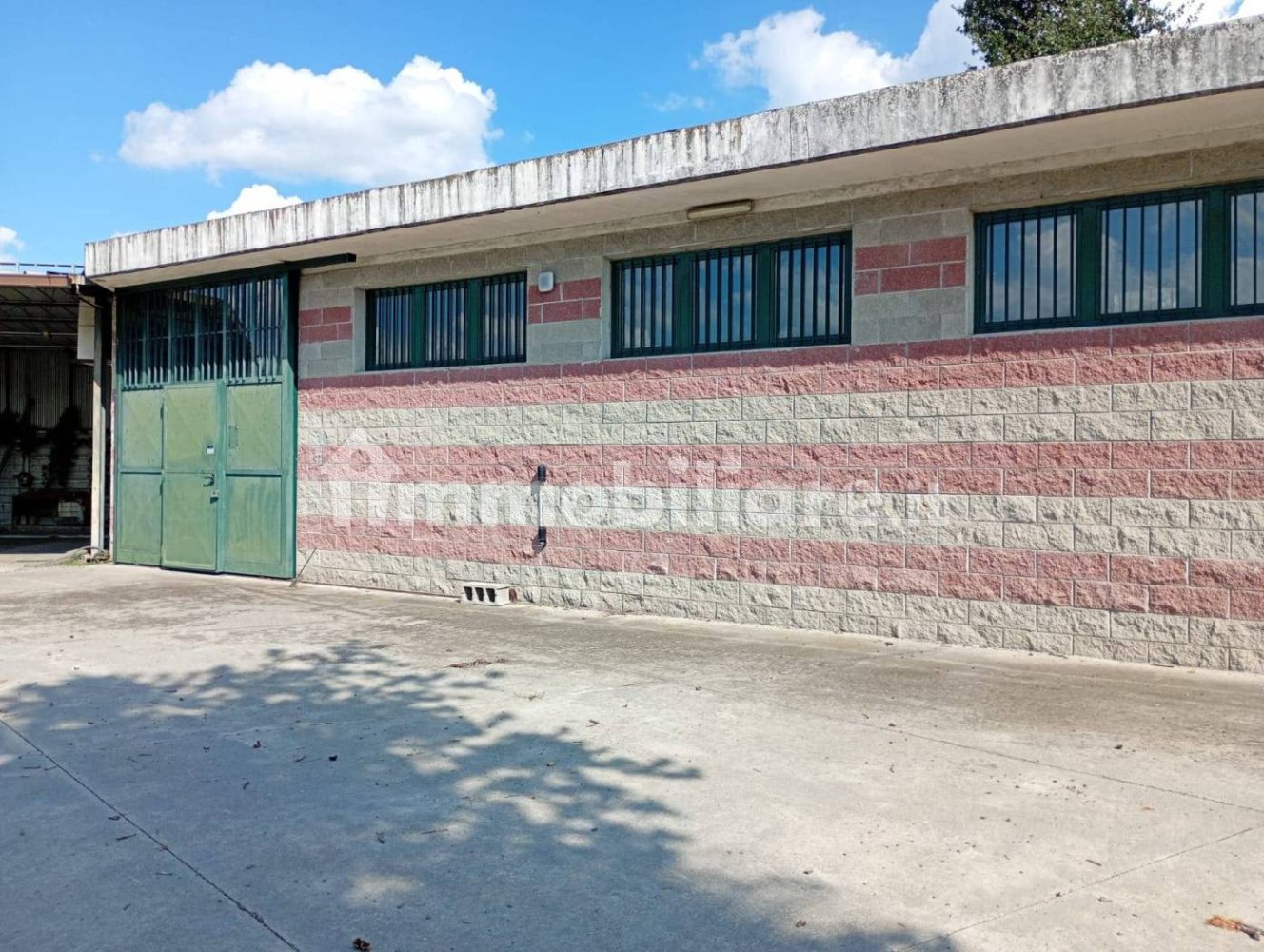 1 room Warehouse in Turin, Italy No. 334018