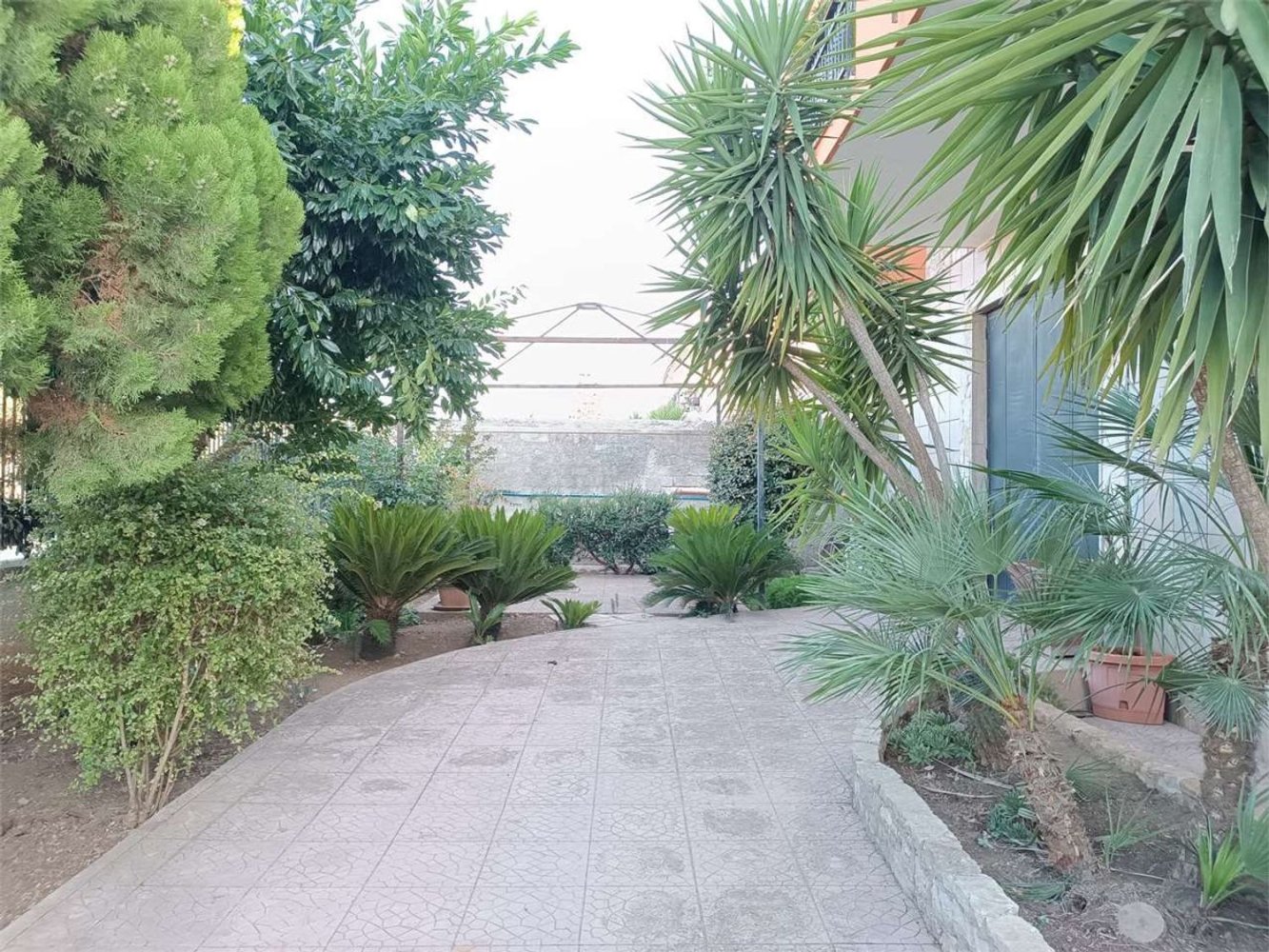 Вилла с 8 спальнями в Битонто, Италия № 343947