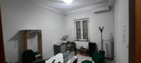 3 rooms Apartment in Aversa, Italy No. 107349 8