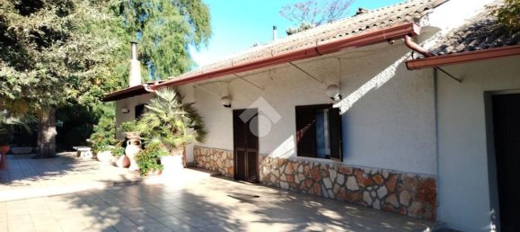 6 rooms Villa in Castellaneta, Italy No. 129797 2