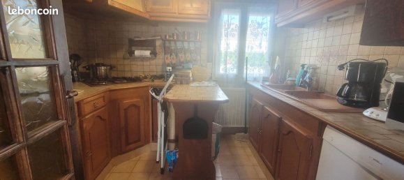 2 bedrooms House in Chambly, France No. 219880 10