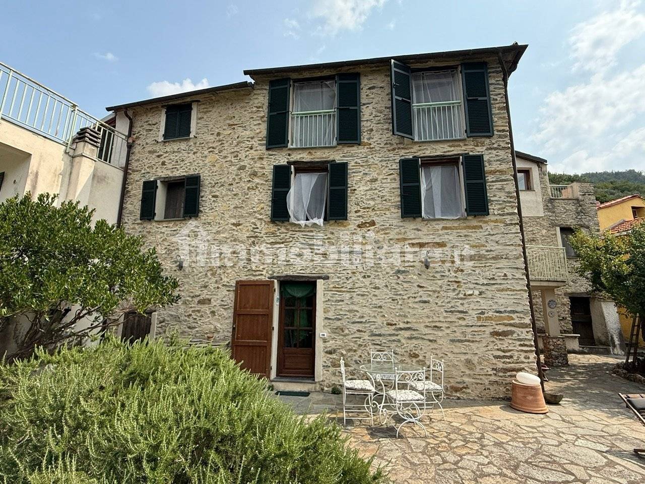 Casa de 3 dormitorios en Borghetto d'Arroscia, Italy No. 313315