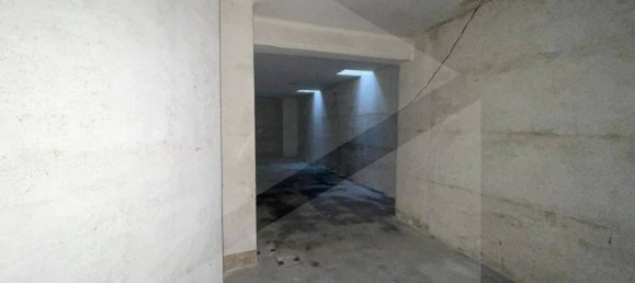 2 rooms Commercial property in Bari, Italy No. 23751 3