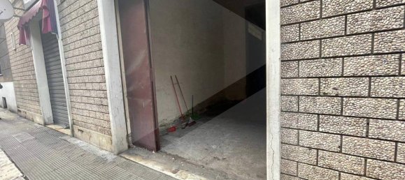 2 rooms Commercial property in Bari, Italy No. 23751 8