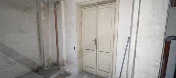 2 rooms Commercial property in Bari, Italy No. 23751 5