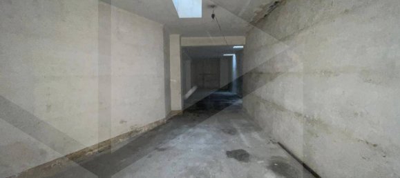 2 rooms Commercial property in Bari, Italy No. 23751 6