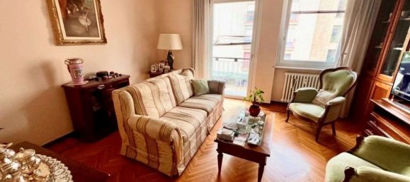 4 bedrooms Apartment in Aosta, Italy No. 331622 3