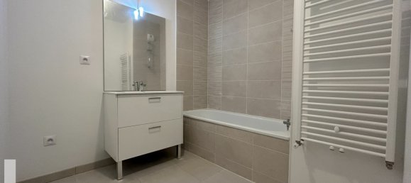 2 Schlafzimmer Wohnung in Saint-Jean-de-la-Ruelle, France, Nr. 53676 5