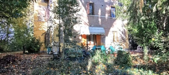 10 rooms Villa in Modena, Italy No. 117501 2